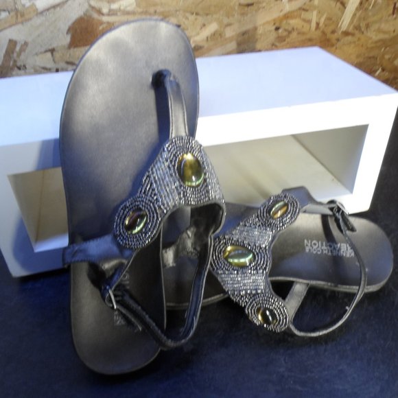 Kenneth Cole Reaction Glamathon Flat Sandals - Size 7 M - Picture 7 of 7